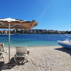 apartman-maslina-seget-vranjica.hotels-in-trogir.com/
